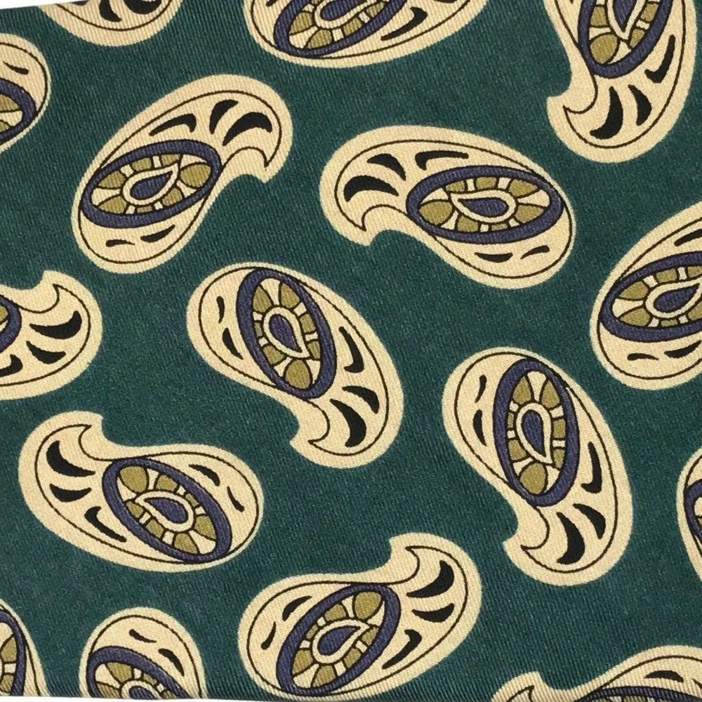 NEIMAN MARCUS Rare Collection Green Beige Multi Color Paisley Tie Necktie